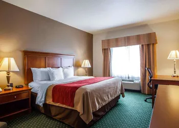 Comfort Inn & Suites Davenport - Quad Cities hotel thumbnail 6