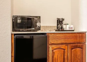Comfort Inn & Suites Davenport - Quad Cities hotel thumbnail 8
