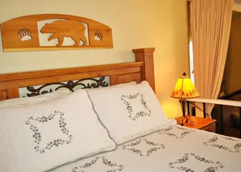 The Americana Village hotel thumbnail 4