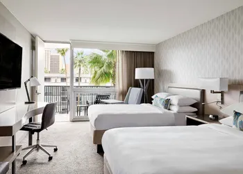 Los Angeles Airport Marriott hotel thumbnail 7