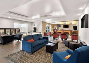 Comfort Inn & Suites near Kino Sports Complex hotel thumbnail 2