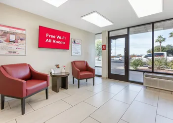 Red Roof Inn Tucson South - Airport hotel thumbnail 2