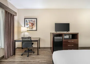 Best Western Plus Eastgate Inn & Suites hotel thumbnail 6