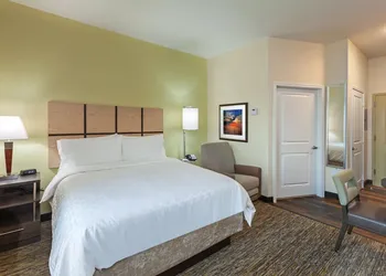 Candlewood Suites Midland SW by IHG hotel thumbnail 4