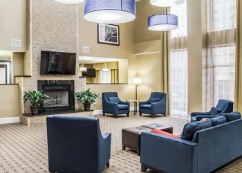 Comfort Suites University - Research Park hotel thumbnail 4