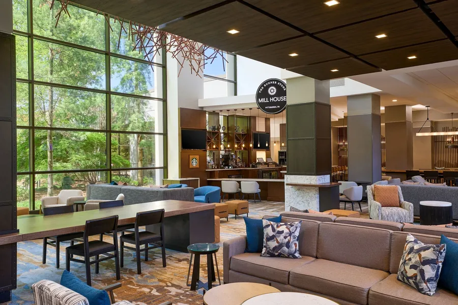 Pittsburgh Airport Marriott hotel detail image 2
