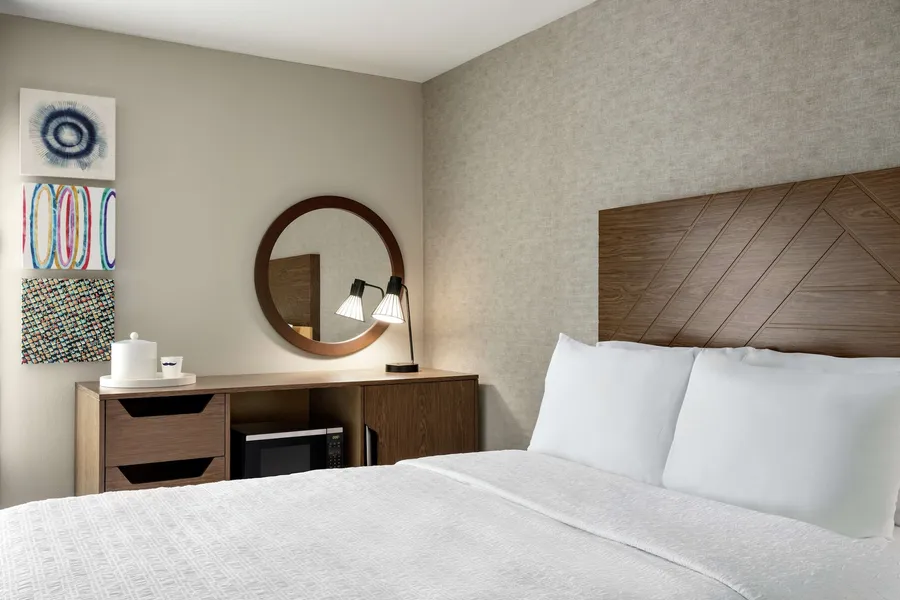 Hampton Inn Kansas City-Airport hotel detail image 6