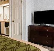 Econo Lodge & Suites Grand Rapids Airport hotel detail image 7