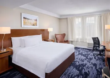 Fairfield Inn & Suites by Marriott Ottawa Kanata hotel thumbnail 6