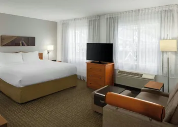 Towneplace Suites By Marriott Seattle Southcenter hotel thumbnail 8