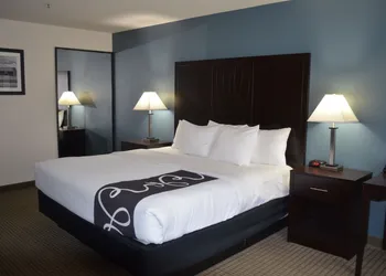 La Quinta Inn & Suites by Wyndham Moscow Pullman hotel thumbnail 5