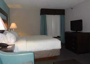 Holiday Inn Express Kansas City-Bonner Springs by IHG hotel thumbnail 4