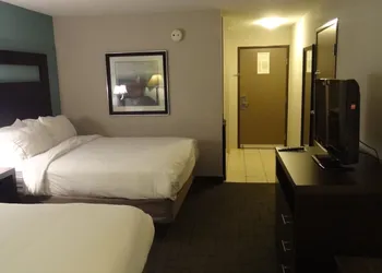 Holiday Inn Express Kansas City-Bonner Springs by IHG hotel thumbnail 8