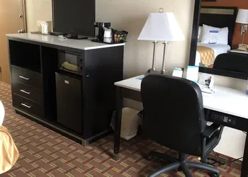 Baymont by Wyndham Cincinnati hotel thumbnail 4