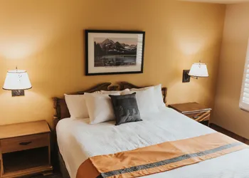 Grouse Mountain Lodge hotel thumbnail 4