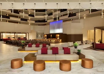 Embassy Suites by Hilton Phoenix Downtown North hotel thumbnail 4