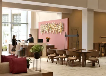 Embassy Suites by Hilton Phoenix Downtown North hotel thumbnail 8