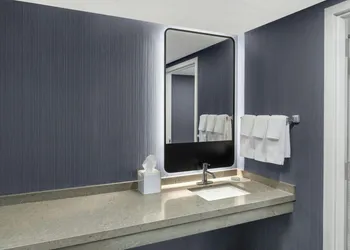 Courtyard by Marriott Cleveland Airport South hotel thumbnail 5