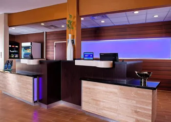 Fairfield Inn & Suites by Marriott Houston Hobby Airport. hotel thumbnail 2