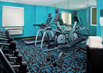 Fairfield Inn & Suites by Marriott Houston Hobby Airport. hotel thumbnail 8