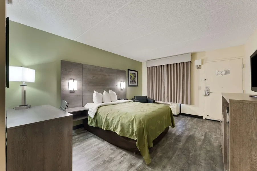 Quality Inn Airport - Southeast hotel detail image 6