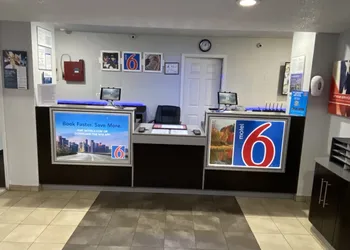 Motel 6 Greensboro, NC - Airport hotel thumbnail 5