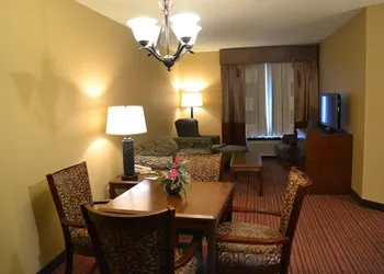 Baymont by Wyndham Mequon Milwaukee Area hotel thumbnail 7