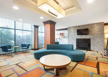 Fairfield Inn and Suites by Marriott Toronto Airport hotel thumbnail 2