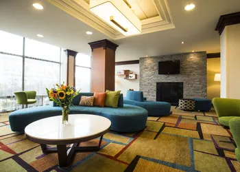 Fairfield Inn and Suites by Marriott Toronto Airport hotel thumbnail 6