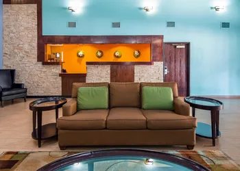Best Western Plus The Woodlands hotel thumbnail 3