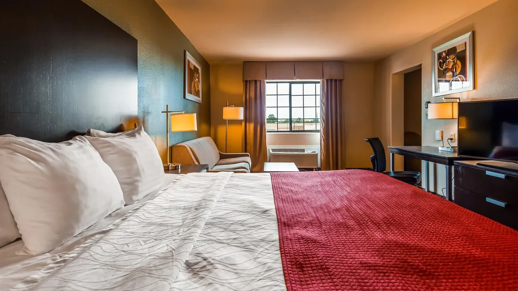 Best Western Plus The Woodlands hotel detail image 6