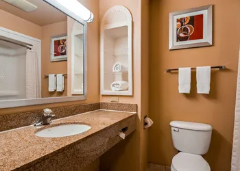 Best Western Plus The Woodlands hotel thumbnail 8