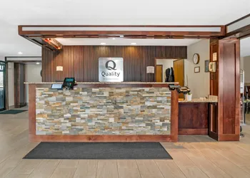 Quality Inn Grand Rapids South-Byron Center hotel thumbnail 2