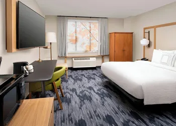 Fairfield Inn & Suites by Marriott Alexandria West/Mark Center hotel thumbnail 4