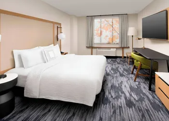 Fairfield Inn & Suites by Marriott Alexandria West/Mark Center hotel thumbnail 5