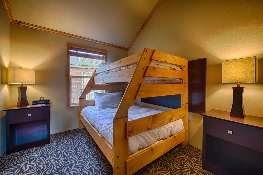 Explorer Cabins At Yellowstone hotel detail image 6