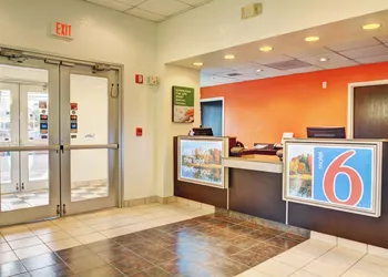 Motel 6 Seekonk, MA - Providence East hotel thumbnail 5