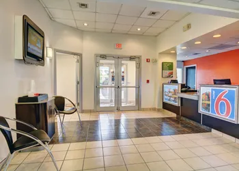 Motel 6 Seekonk, MA - Providence East hotel thumbnail 7
