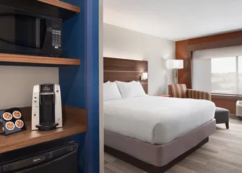 Holiday Inn Express & Suites Duluth North - Miller Hill by IHG hotel thumbnail 5
