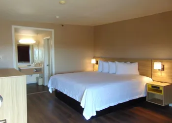 Days Inn by Wyndham Victorville hotel thumbnail 7