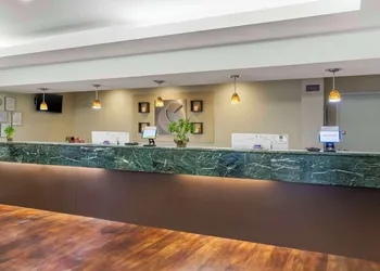 Comfort Inn & Suites Sea-Tac Airport hotel thumbnail 4