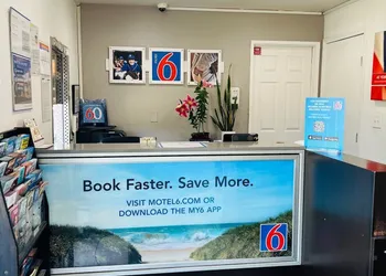 Motel 6 La Mesa, CA - San Diego hotel thumbnail 2