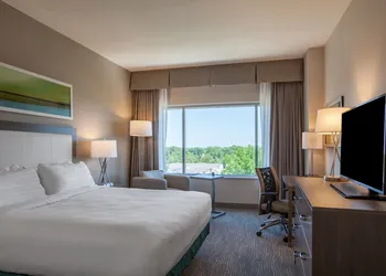 Holiday Inn Cleveland Clinic by IHG hotel thumbnail 7