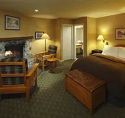 Emerald Lake Lodge hotel detail image 3