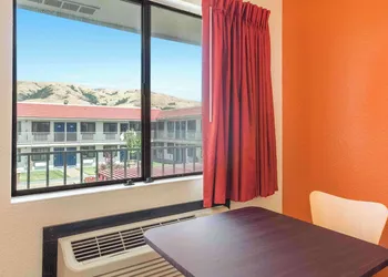 Motel 6 Fremont, CA - South hotel thumbnail 3