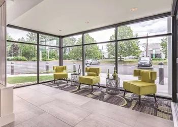 La Quinta Inn & Suites by Wyndham Salem NH hotel thumbnail 3