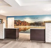 La Quinta Inn & Suites by Wyndham Salem NH hotel detail image 4