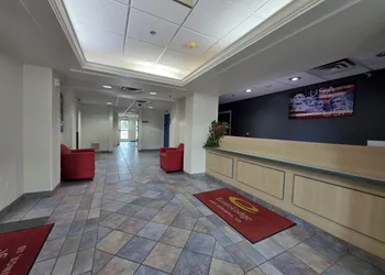 Econo Lodge Hot Springs South hotel thumbnail 3