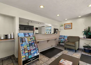 Americas Best Value Inn Lincoln hotel thumbnail 2