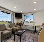 Americas Best Value Inn Lincoln hotel detail image 4